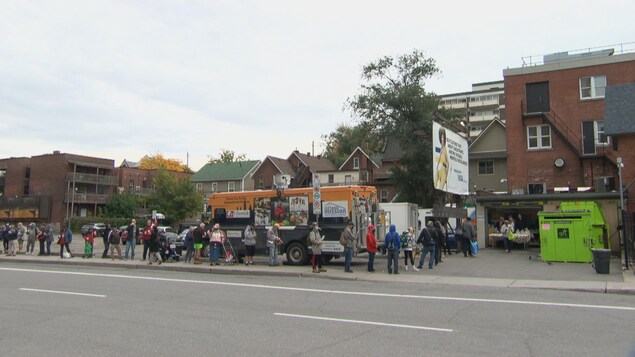 Des milliers de repas chauds servis pour l’Action de grâce à Ottawa