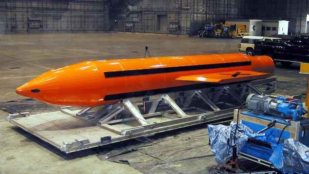 Les États-Unis envisagent d’utiliser la plus puissante bombe conventionnelle contre l’Iran