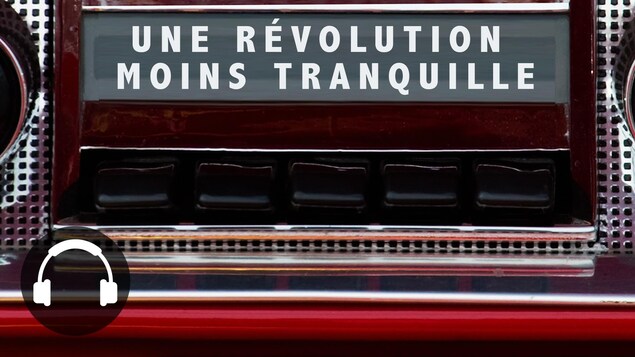 Une radio d'une vieille voiture avec la légende « une révolution moins tranquille ».