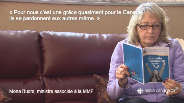 Citation de Mona Buors, représentante de la Fédération des Métis du Manitoba (MMF) : « Pour nous, c'est une grâce quasiment pour le Canada. Ils se pardonnent eux autres même. » Citation de Mona Buors, représentante de la Fédération des Métis du Manitoba (MMF) : « Pour nous, c'est une grâce quasiment pour le Canada. Ils se pardonnent eux autres même. »