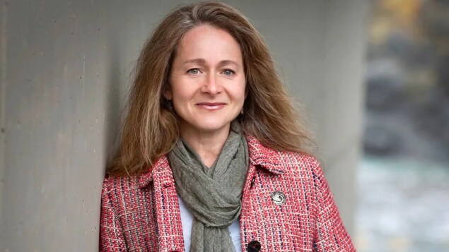 Monica Kidd is a physician who has been practising in St. John's as well as in Ferryland. She has decided, reluctantly, to leave because her husband, a surgeon, could not find work in N.L.