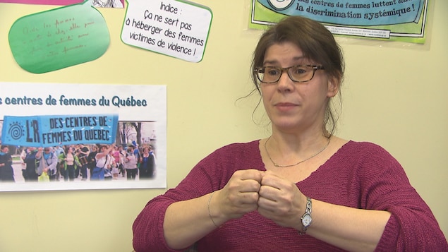 Monique Brazeau est agente en condition féminine au Centre de femmes aux quatre vents Monique Brazeau est agente en condition féminine au Centre de femmes aux quatre vents