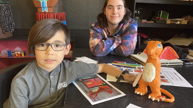 Les dessins de jeunes de 2e année devenus réels grâce à des élèves de secondaire 3