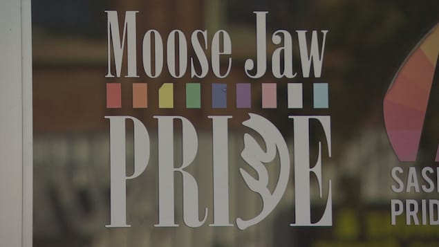 Emblème de Moose Jaw Pride. 