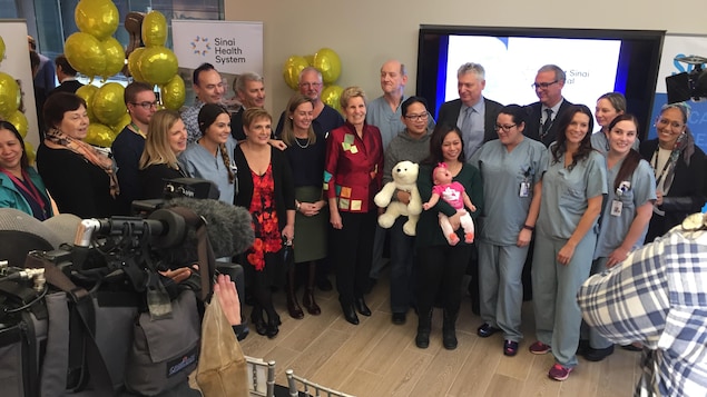 Malgré la présence de Mme Wynne, c'est la petite Eiko qui était le centre de l'attention lors de l'événement.