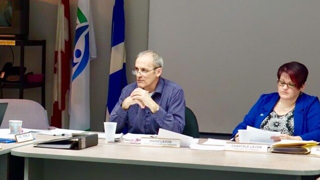 Le directeur de la MRC de La Matapédia, Mario Lavoie, et la préfète, Chantale Lavoie. Le directeur de la MRC de La Matapédia, Mario Lavoie, et la préfète, Chantale Lavoie.