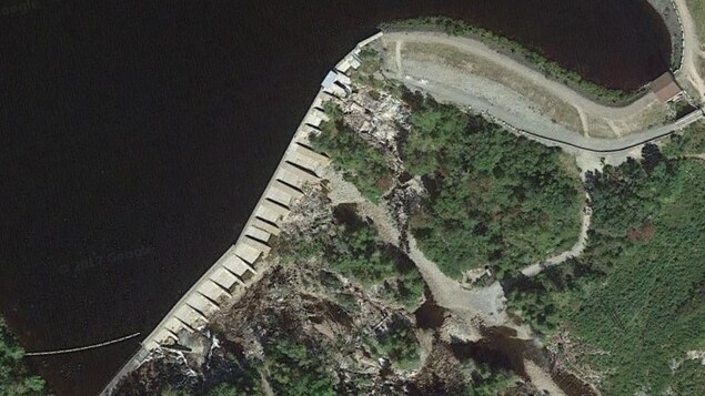 Photographie satellite du barrage Photographie satellite du barrage