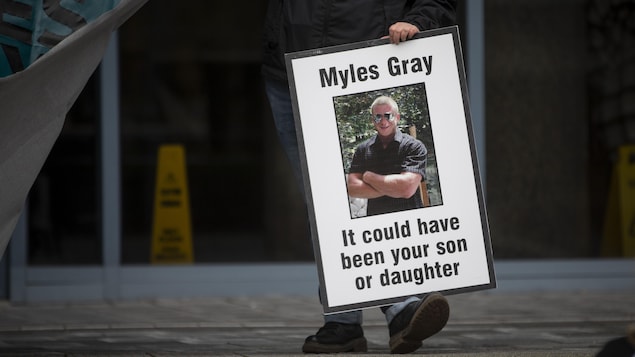Mort de Myles Gray : « Je suis désolé pour la perte de votre fils »
