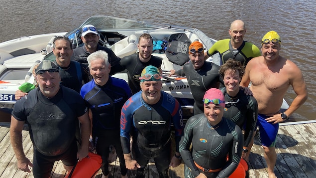 Ils nagent de Val-d’Or à Amos pour promouvoir la santé mentale