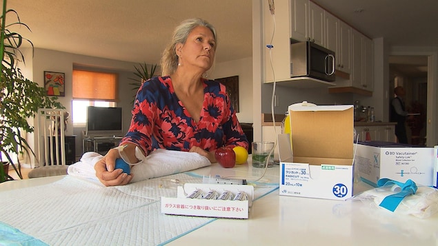 Nancy Roch retournera s'il le faut au Japon se procurer le médicament à fort prix s'il n'est pas approuvé bientôt au Canada. Nancy Roch retournera s'il le faut au Japon se procurer le médicament à fort prix s'il n'est pas approuvé bientôt au Canada.