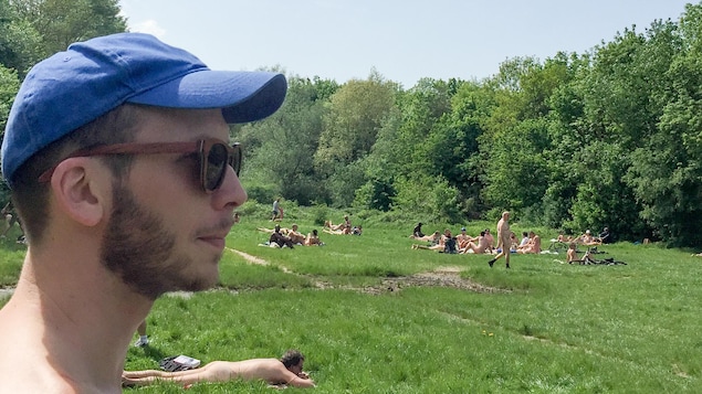 L'espace naturiste du Bois de Vincennes à Paris sera ouvert jusqu'à la mi-octobre. L'espace naturiste du Bois de Vincennes à Paris sera ouvert jusqu'à la mi-octobre.