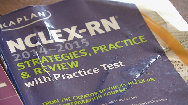 Un manuel de préparation à l'examen d'entrée à la profession infirmière.
