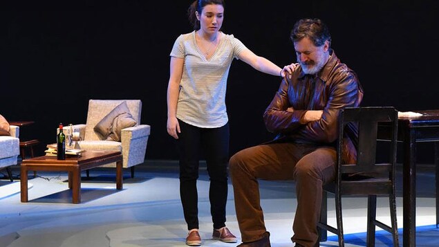 Marie-Ève Milot et François Papineau dans la pièce « Ne m'oublie pas » Marie-Ève Milot et François Papineau dans la pièce « Ne m'oublie pas »