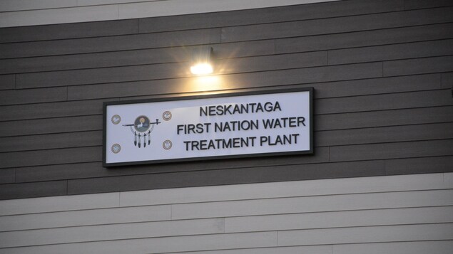 Le centre de traitement des eaux de Neskantaga.
