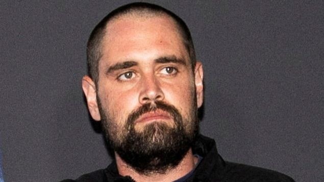 Le fils de Rob Reiner pas immédiatement apte à comparaître pour le meurtre de ses parents