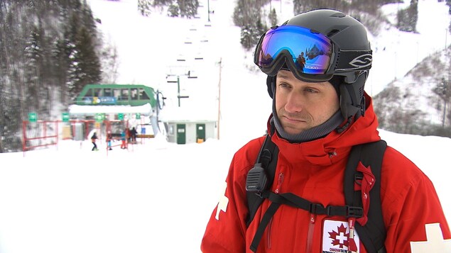 Nicolas Thisdel est président de la zone de Sept-Îles au sein de la Patrouille canadienne de ski Nicolas Thisdel est président de la zone de Sept-Îles au sein de la Patrouille canadienne de ski