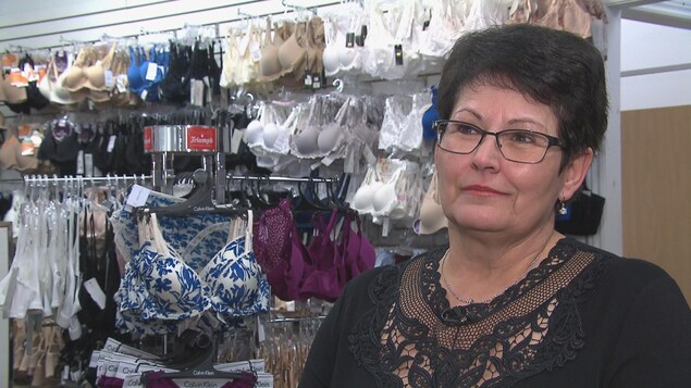 La propriétaire de la boutique L'Air Femme, Nicole Grenon La propriétaire de la boutique L'Air Femme, Nicole Grenon