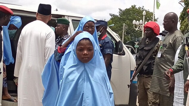 Nigeria : 92 élèves kidnappés retrouvent leurs parents, 32 autres sont libérés - Vimarsana News
