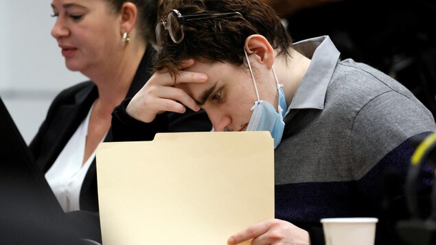 États-Unis : le jury recommande la prison à vie pour l’auteur de la tuerie de Parkland