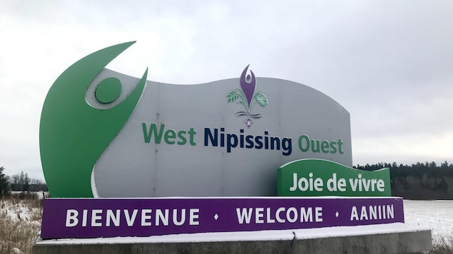 Impasse au conseil municipal de Nipissing Ouest : des résidents réclament des actions