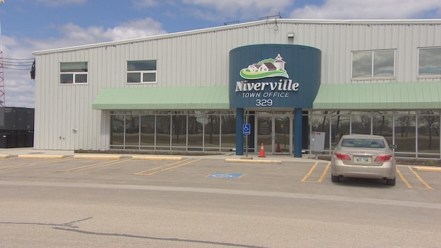 Des parents demandent à la DSFM d’ouvrir une école francophone à Niverville au Manitoba