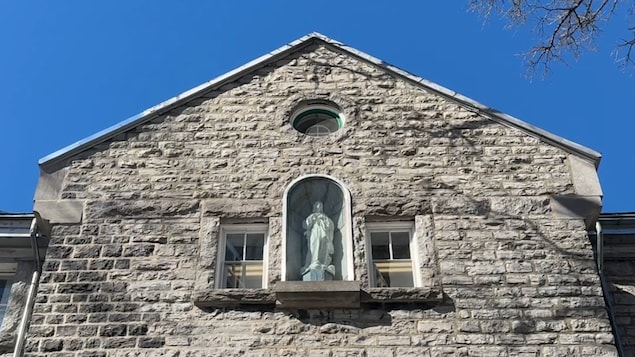 La façade du Monastère des Augustines. 