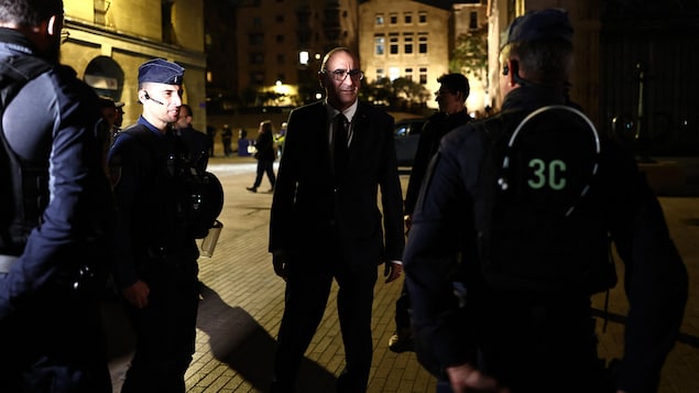 Violences en France : nouveaux couvre-feux mardi soir, oui à une commission d’enquête