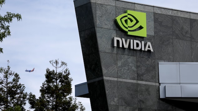 Le logo de Nvidia sur un de ses édifices.