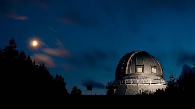 Contempler le ciel depuis l'observatoire du Mont-Mégantic