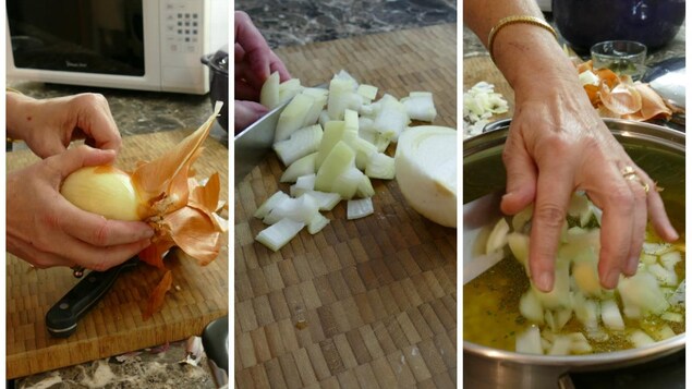 Deux mains épluchent un oignon blanc. le coupe et le dépose dans le chaudron Deux mains épluchent un oignon blanc. le coupe et le dépose dans le chaudron