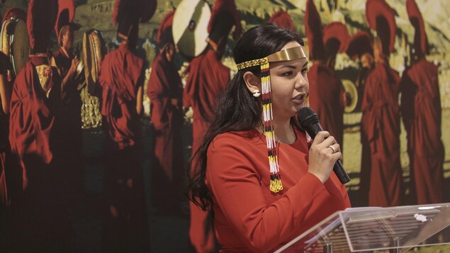La jeune Inuite, Maatalii Okalik, prend la parole pour le Canada à la Conférence des Nations unies sur les changements climatiques.
