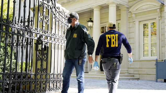 Le FBI mène une opération dans une résidence liée à un oligarque russe