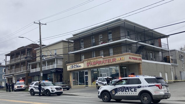Importante opération policière au centre-ville de Sherbrooke