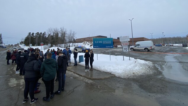 La présence d’une personne armée dans une école d’Amos s’est avérée sans fondement