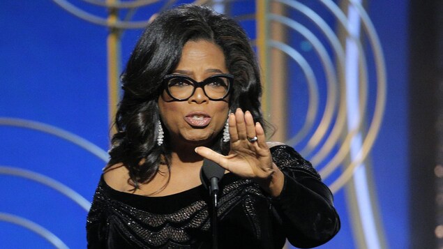 Oprah Winfrey s'adresse à l'auditoire. Oprah Winfrey s'adresse à l'auditoire.