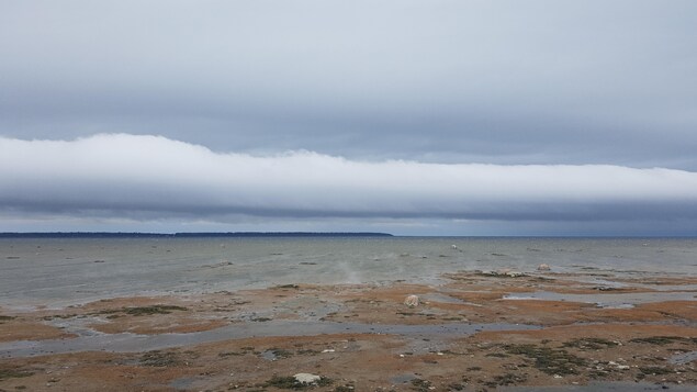 L'arrivée du front froid au-dessus du fleuve à Rimouski L'arrivée du front froid au-dessus du fleuve à Rimouski