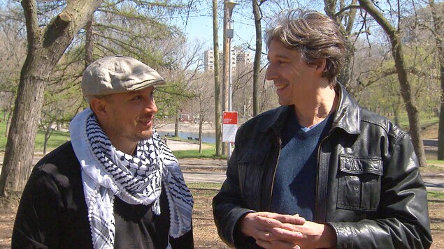 Samian et Jean-Michel Malouf dans un parc