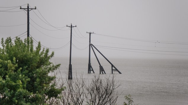 États-Unis : l’ouragan Nicholas touche terre au Texas