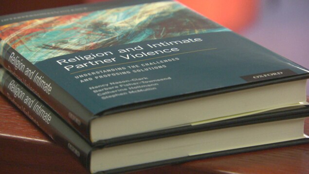 Page couverture du livre. Page couverture du livre.