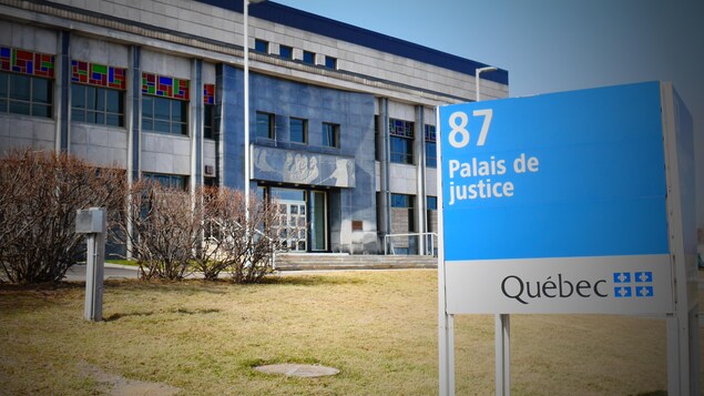 Brandon Metallic toujours inapte à subir son procès, malgré un traitement médical