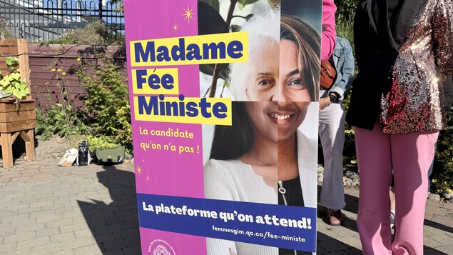 Fausse pancarte électorale pour présenter des enjeux féministes