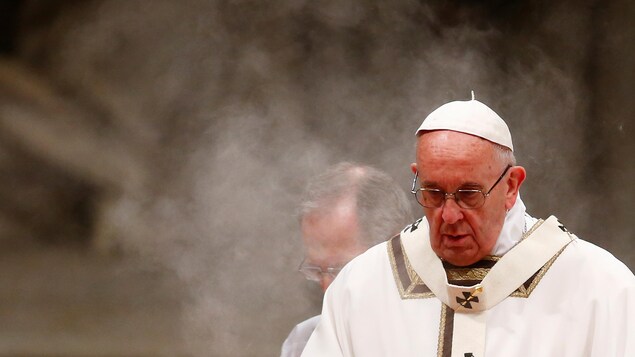 Le pape François lors de la messe de minuit