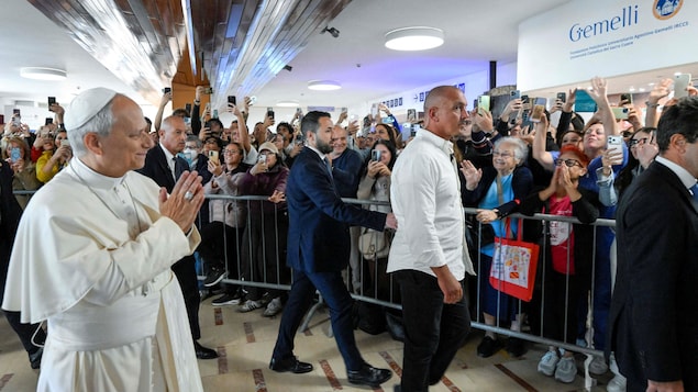 Le pape Léon XIV hospitalisé pour être opéré au poumon