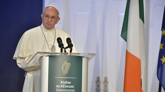 Le pape François s'est adressé à des membres de la classe politique irlandaise lors de sa visite à Dublin le 25 août 2018.