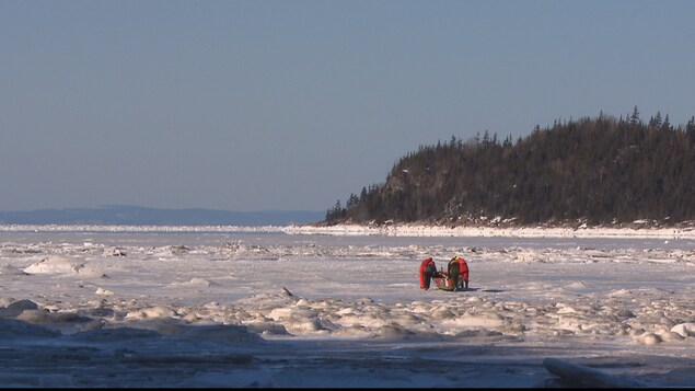 Le parc du Bic accueillera la course de canots à glace du RikiFest en 2022