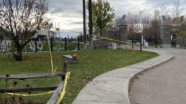 Les décorations d’Halloween du Parc Price vandalisées