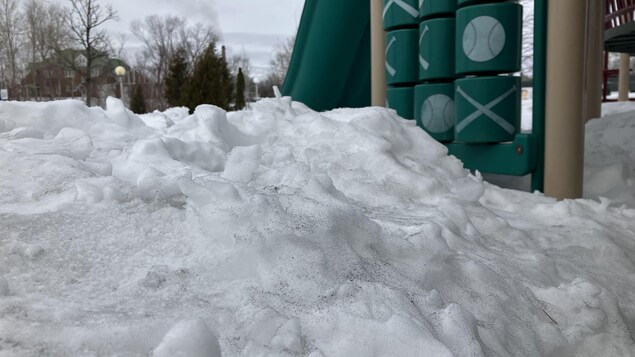 La santé publique régionale préoccupée par de la neige contaminée à Rouyn-Noranda