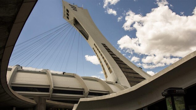 À l'intérieur du Parc olympique de Montréal À l'intérieur du Parc olympique de Montréal