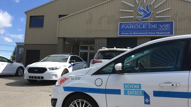 Revenu Québec a mené une perquisition jeudi matin au Centre évangélique Parole de Vie. Revenu Québec a mené une perquisition jeudi matin au Centre évangélique Parole de Vie.