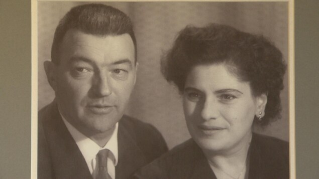 Photo en noir et blanc de Paul-Émile Maisonneuve et Lilian Lever Photo en noir et blanc de Paul-Émile Maisonneuve et Lilian Lever